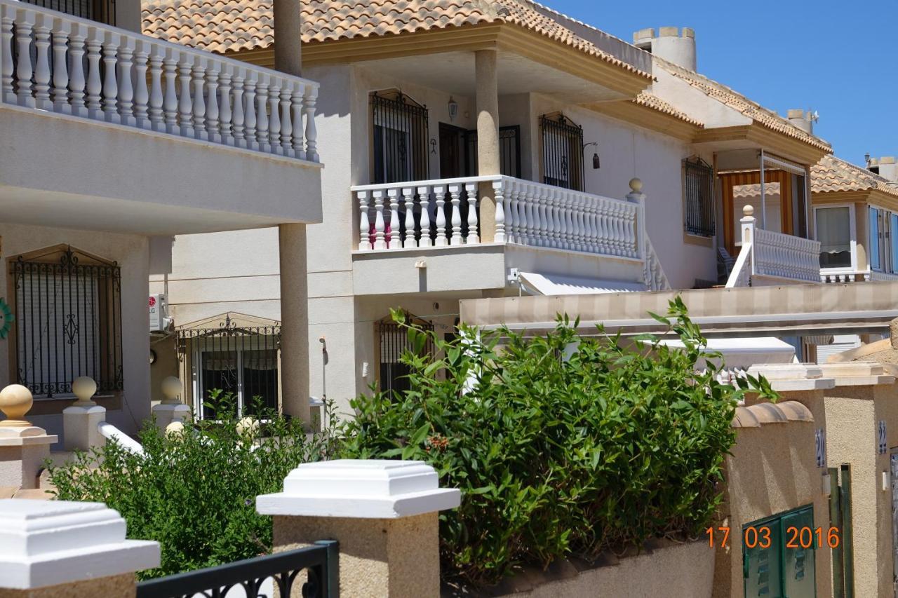 Villa Del Mar Оріуела Екстер'єр фото