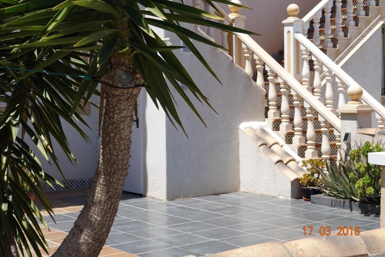 Villa Del Mar Оріуела Екстер'єр фото